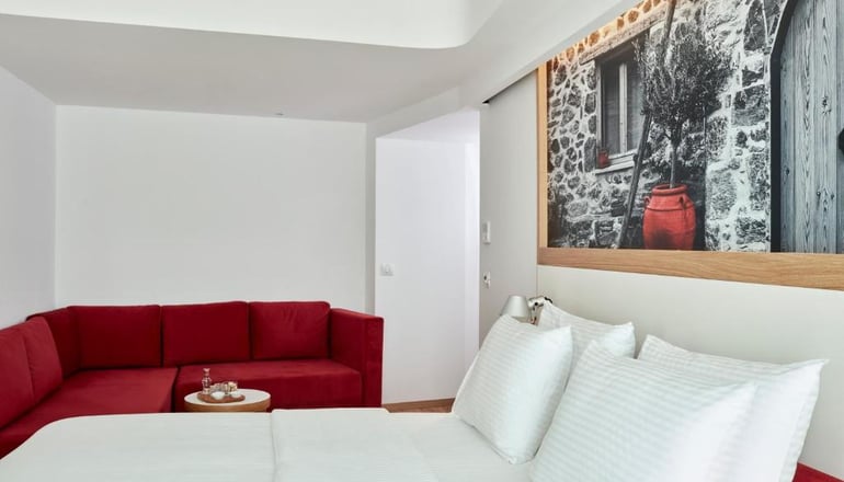 4* Olive Green Hotel